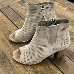 TOMS Majorca Booties Womens 6.5 Taupe Peep Toe Perforated Stacked Heel Boho